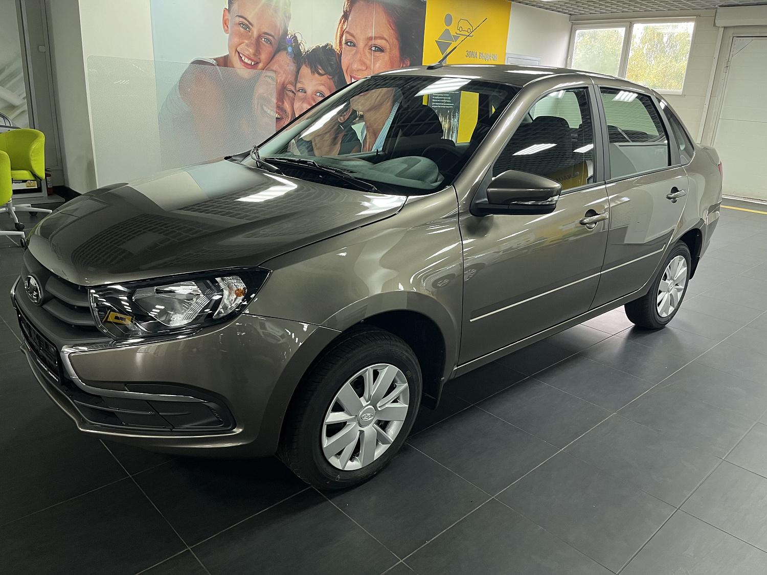 LADA Granta седан 1,6 МТ 2026 в Тихвин Моторс
