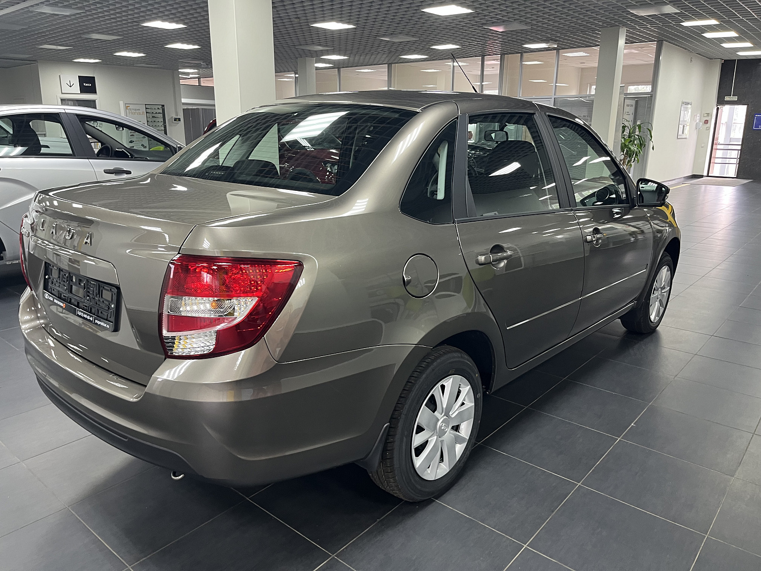 LADA Granta седан 1,6 МТ 2026 в Тихвин Моторс